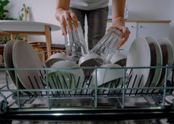 Jak wyczyścić zmywarkę domowe sposoby